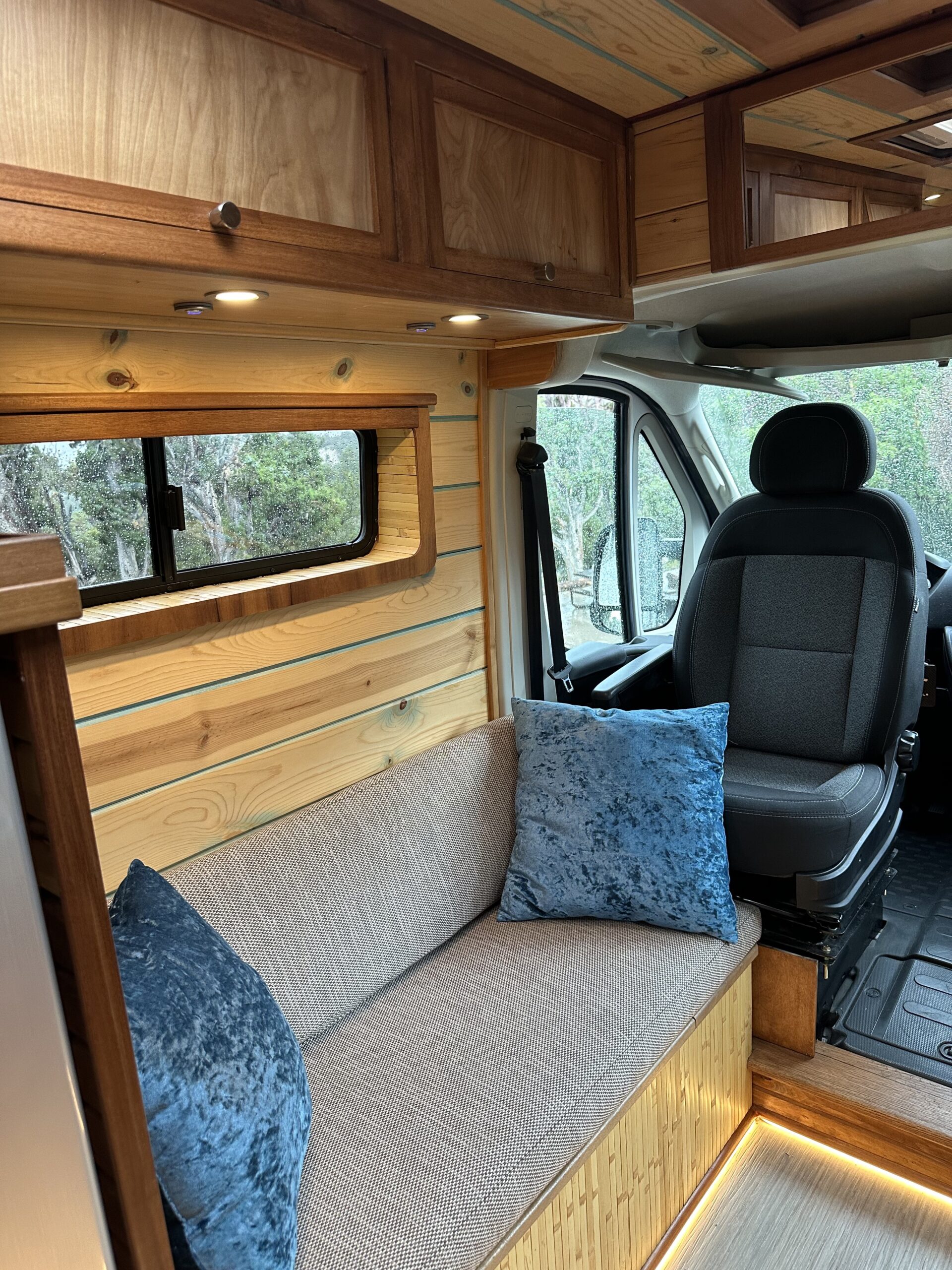 360° panoramic views from inside the van.